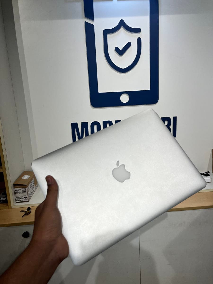 MacBook Air 2017(Intel i5)